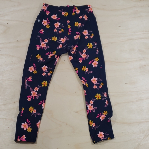 🎀🎀 Pink VS ULTIMATE leggings - Picture 6 of 8